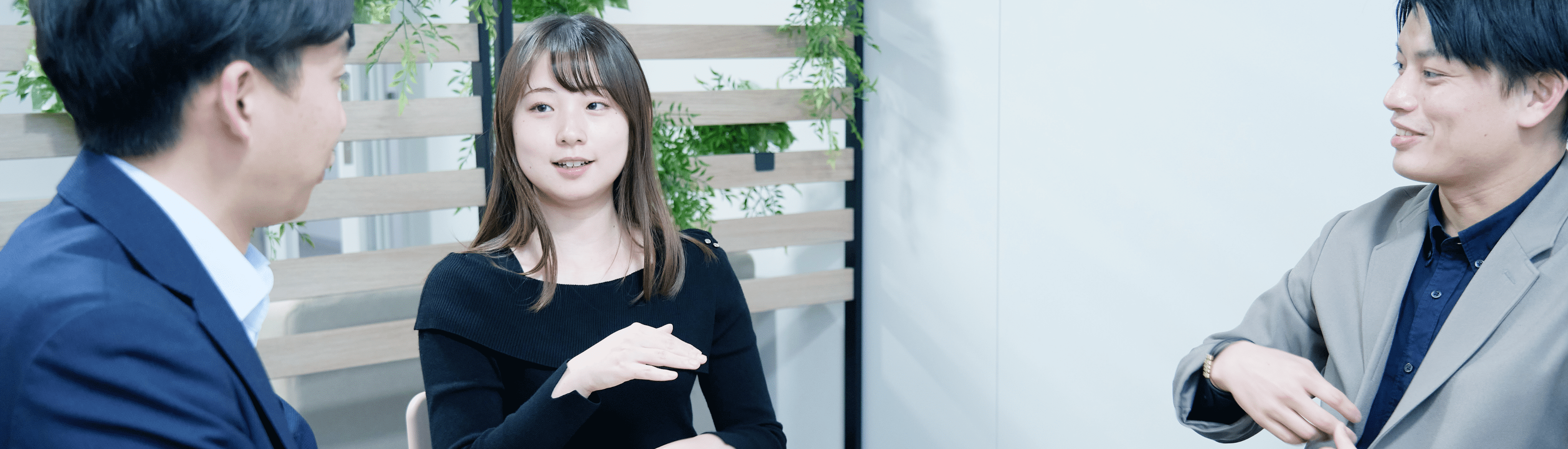 若手社員座談会の様子